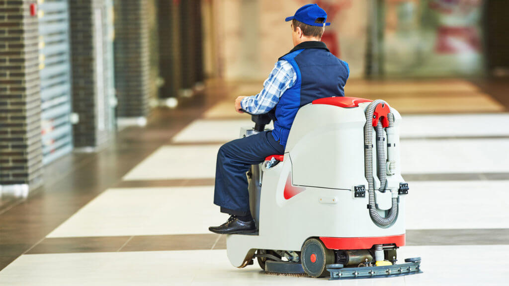 Gebäudereinigung mit Reinigungsmaschinen bei der SAAD Facility Management GmbH in Leonberg